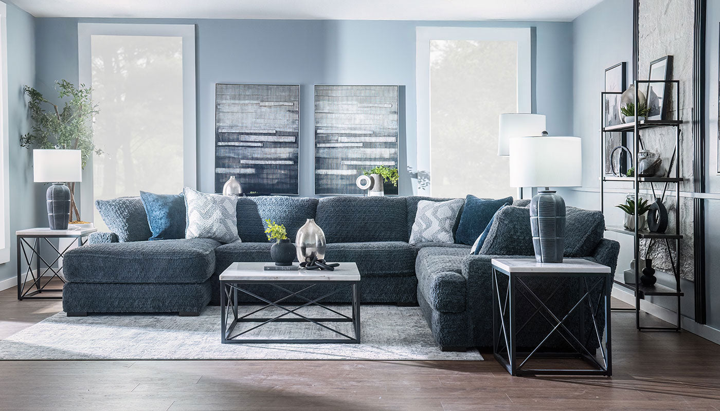 Pleasant Valley Fluffy Iron Sectional with Chaise