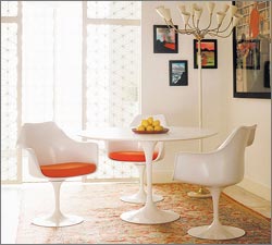 Saarinen table: Part of Modern Furniture